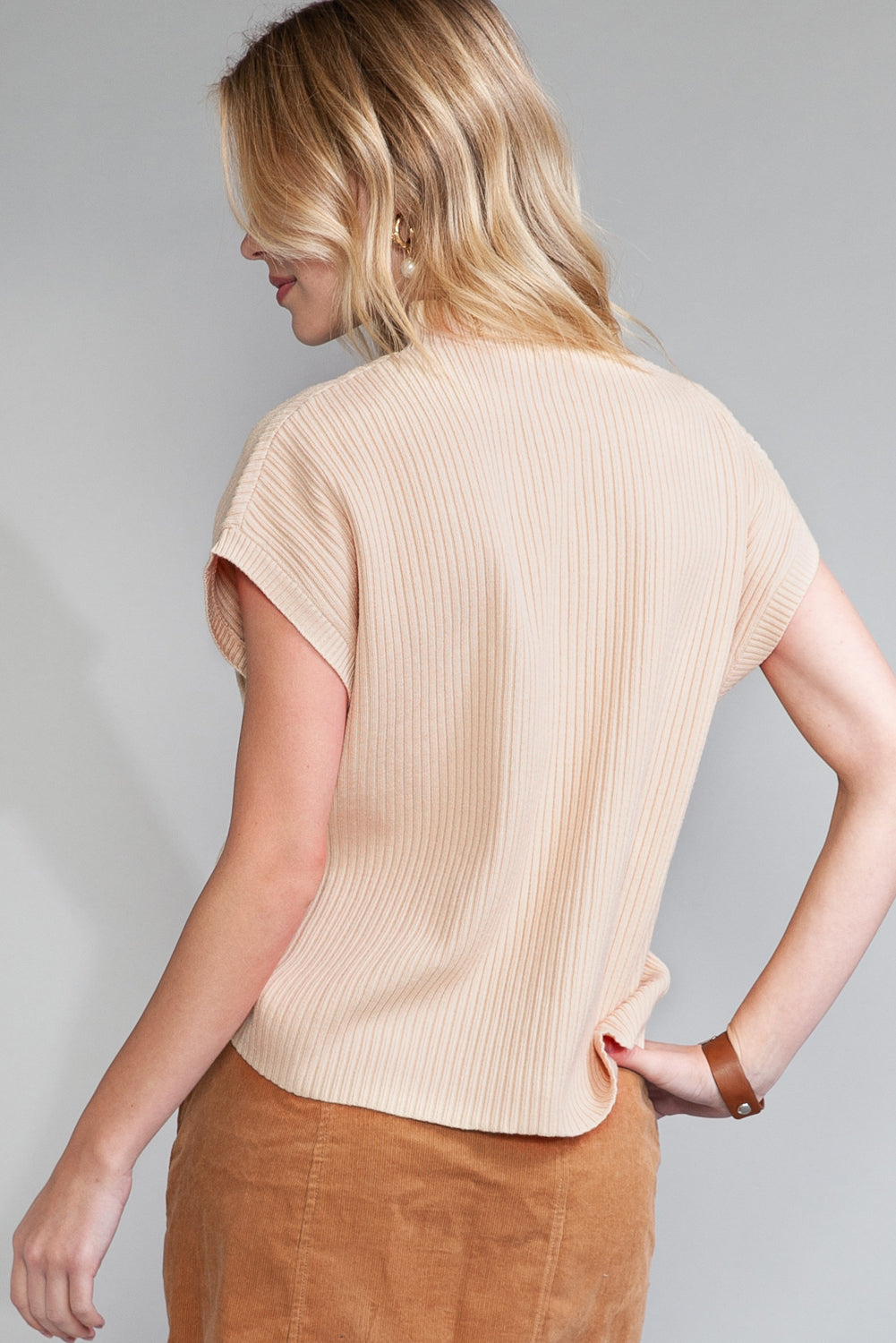 Pink Ribbed Knit Short Sleeve Sweater with Patch Pockets